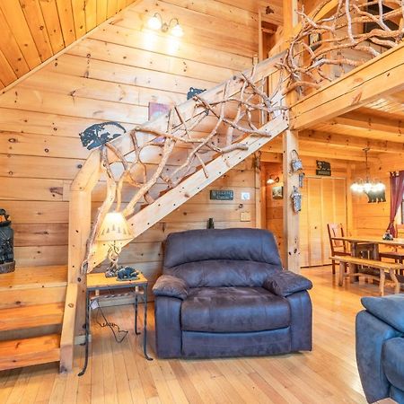 Moonshine Ridge Cabin With Hot Tub And Fire Pit Pigeon Forge Esterno foto