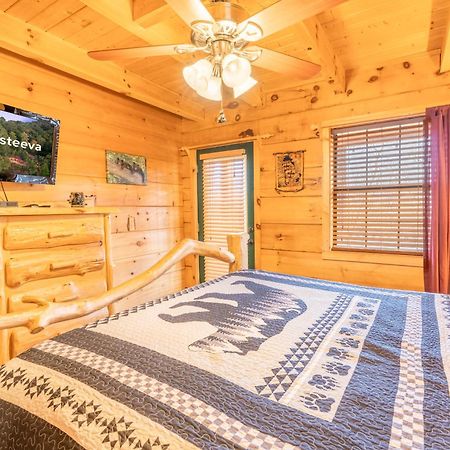 Moonshine Ridge Cabin With Hot Tub And Fire Pit Pigeon Forge Esterno foto
