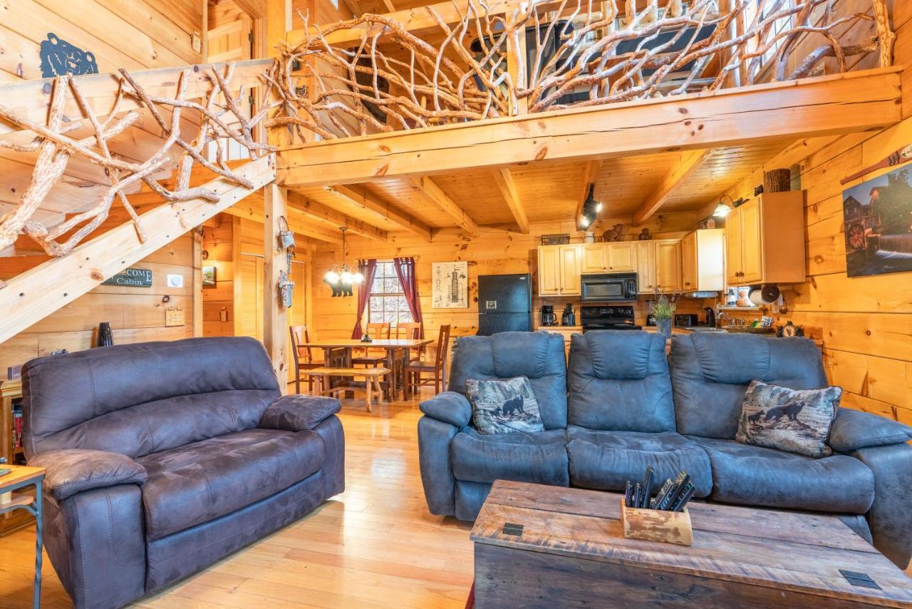 Moonshine Ridge Cabin With Hot Tub And Fire Pit Pigeon Forge Esterno foto