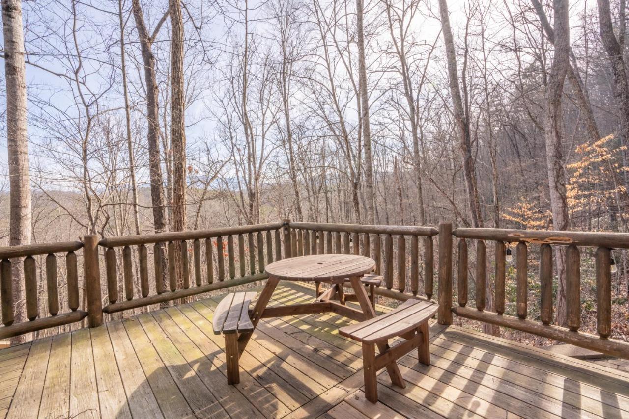 Moonshine Ridge Cabin With Hot Tub And Fire Pit Pigeon Forge Esterno foto