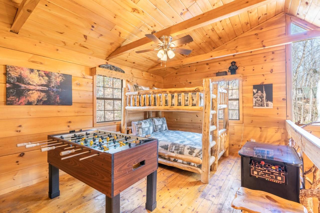 Moonshine Ridge Cabin With Hot Tub And Fire Pit Pigeon Forge Esterno foto