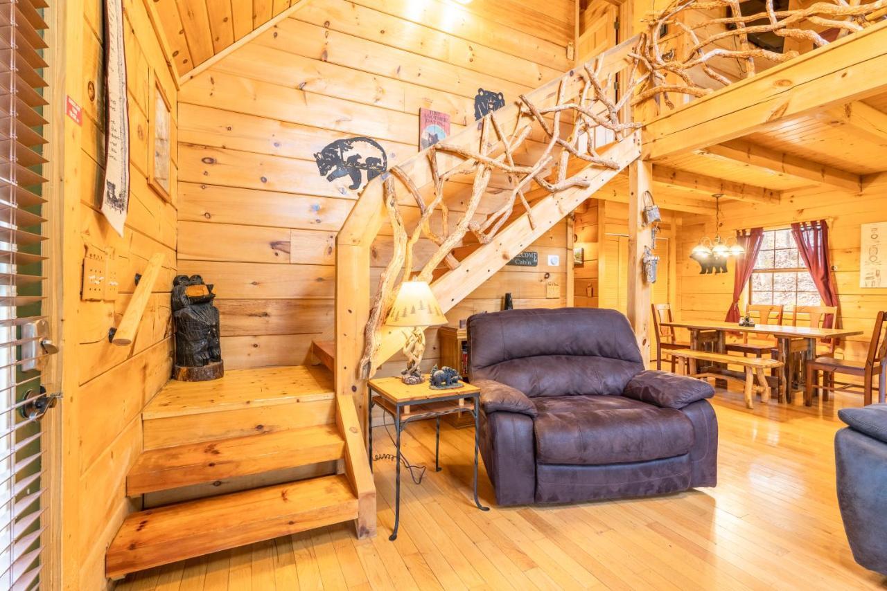 Moonshine Ridge Cabin With Hot Tub And Fire Pit Pigeon Forge Esterno foto