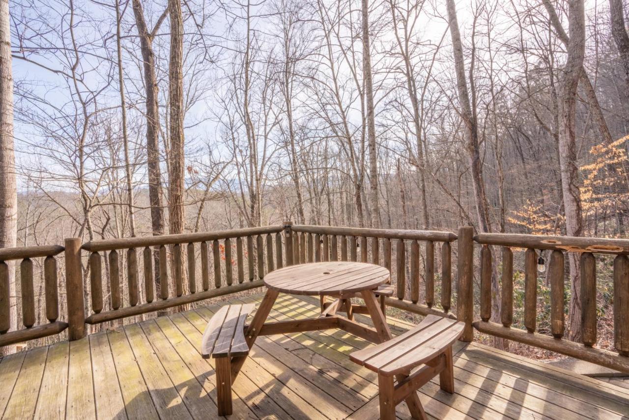 Moonshine Ridge Cabin With Hot Tub And Fire Pit Pigeon Forge Esterno foto