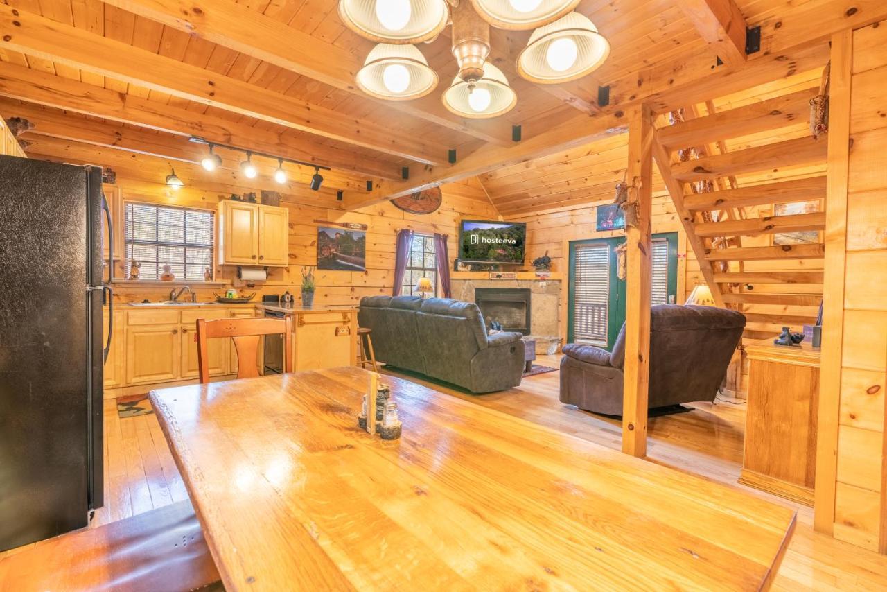 Moonshine Ridge Cabin With Hot Tub And Fire Pit Pigeon Forge Esterno foto